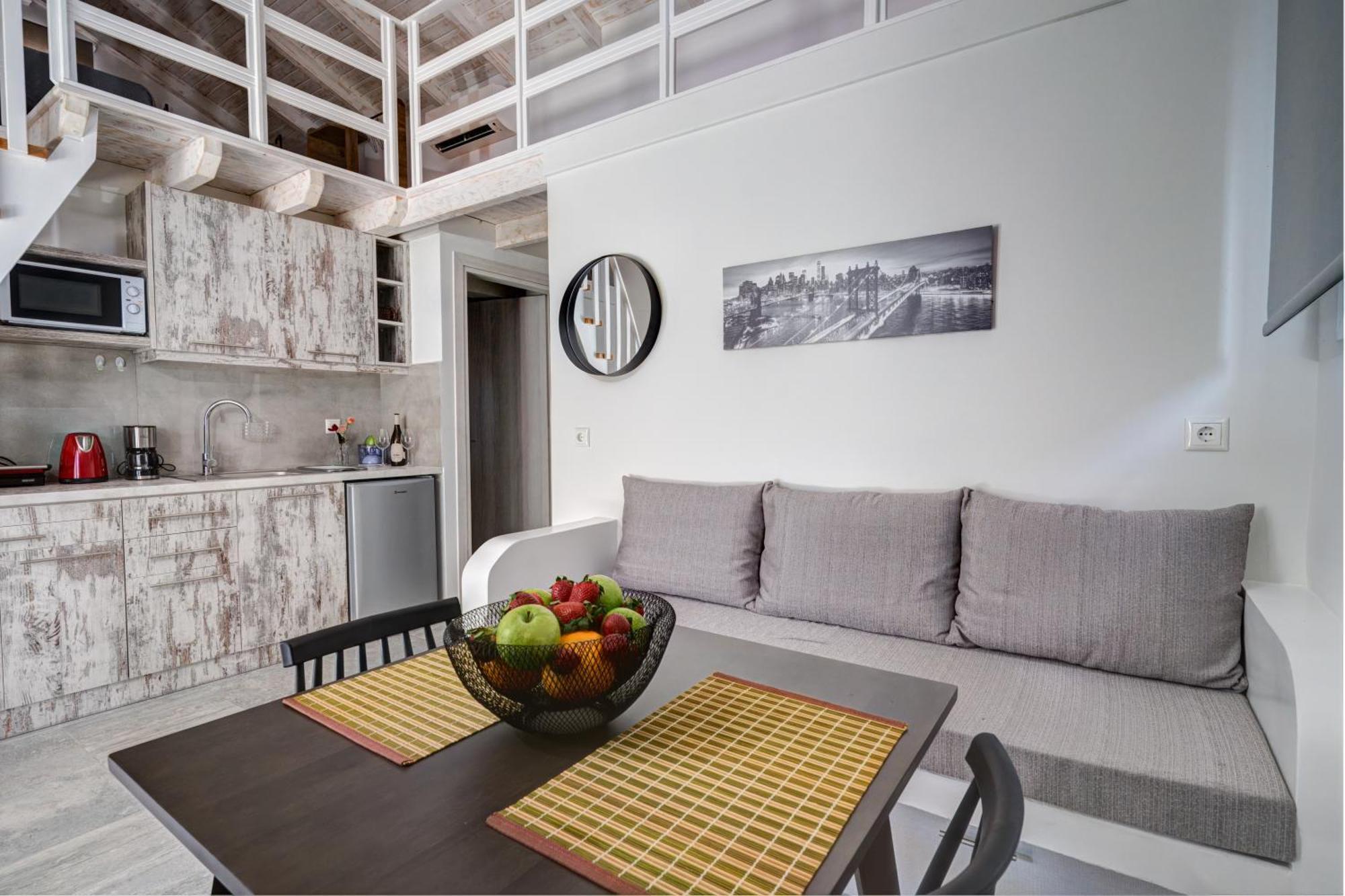 Molos Beachfront Apartments In Diakopto Exterior photo