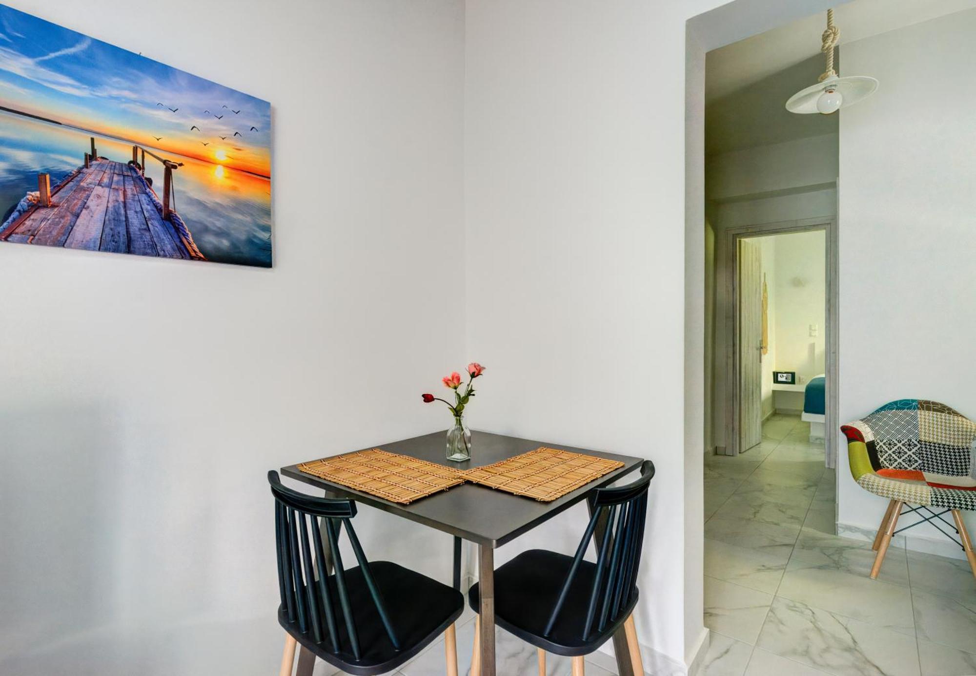 Molos Beachfront Apartments In Diakopto Room photo